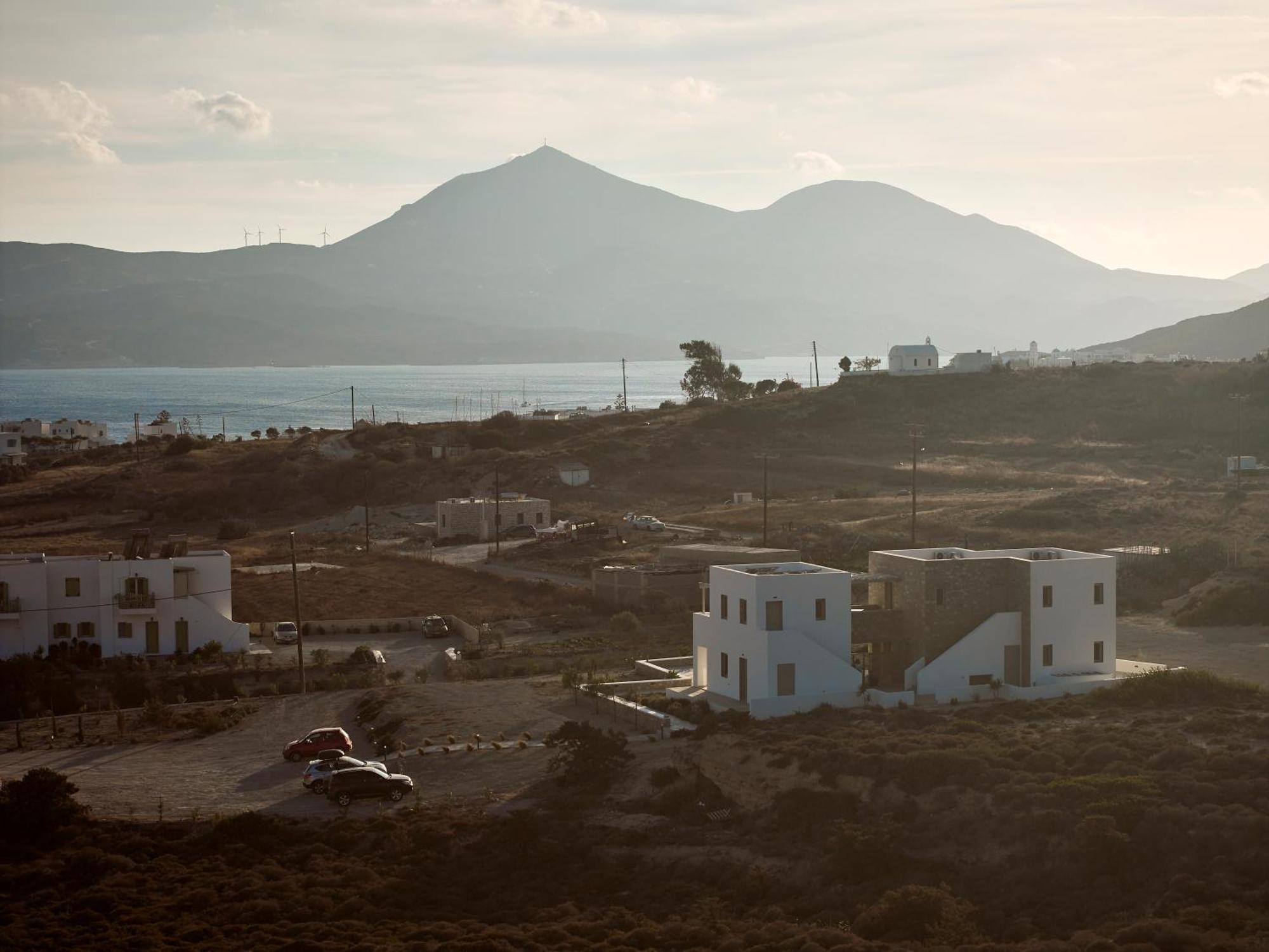 Kedros Milos Suites Adamantas  Exterior photo