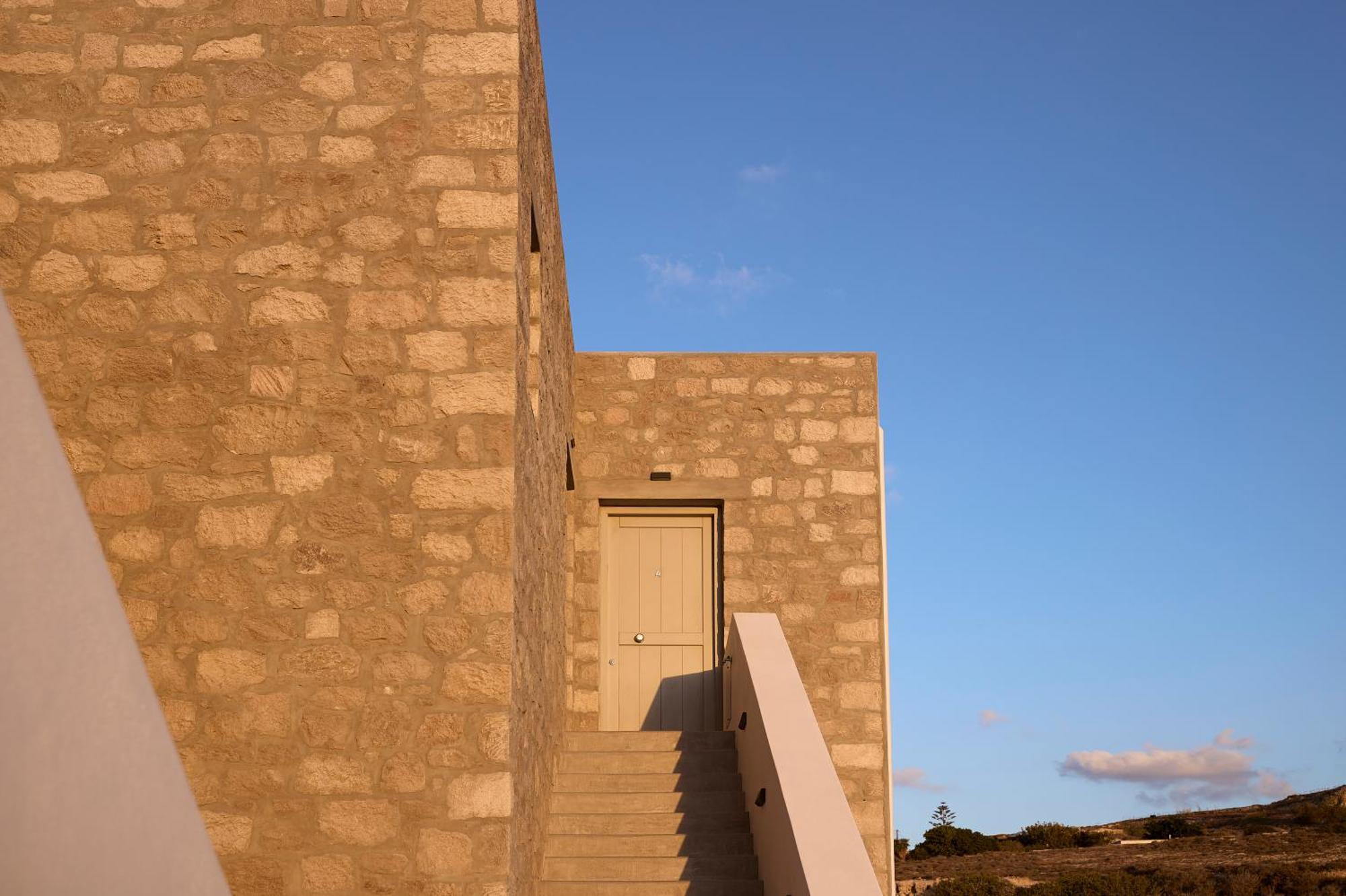 Kedros Milos Suites Adamantas  Room photo
