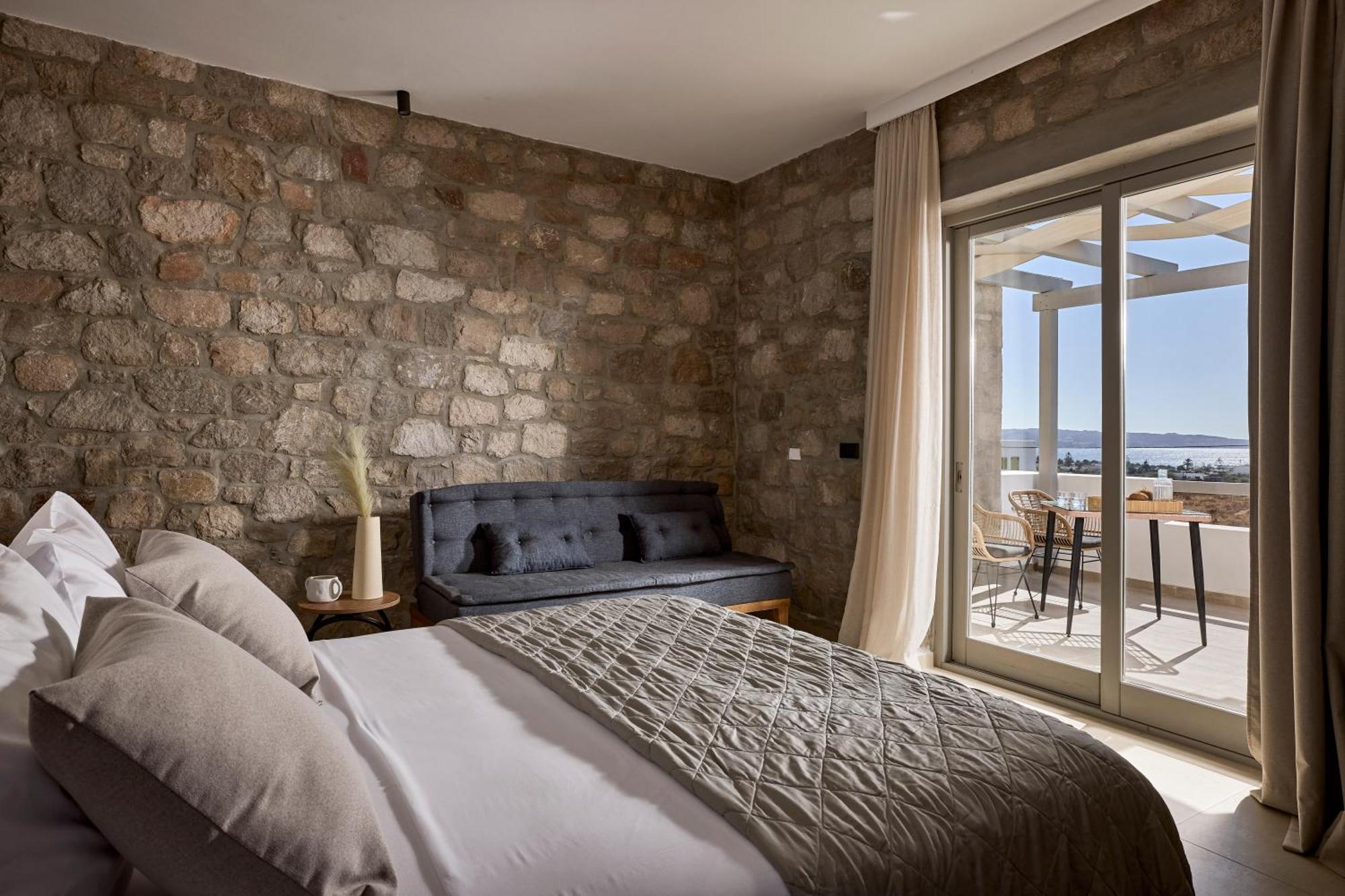 Kedros Milos Suites Adamantas  Room photo